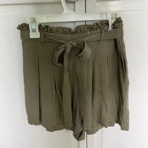 American Eagle olive green paper bag shorts. Size XS.